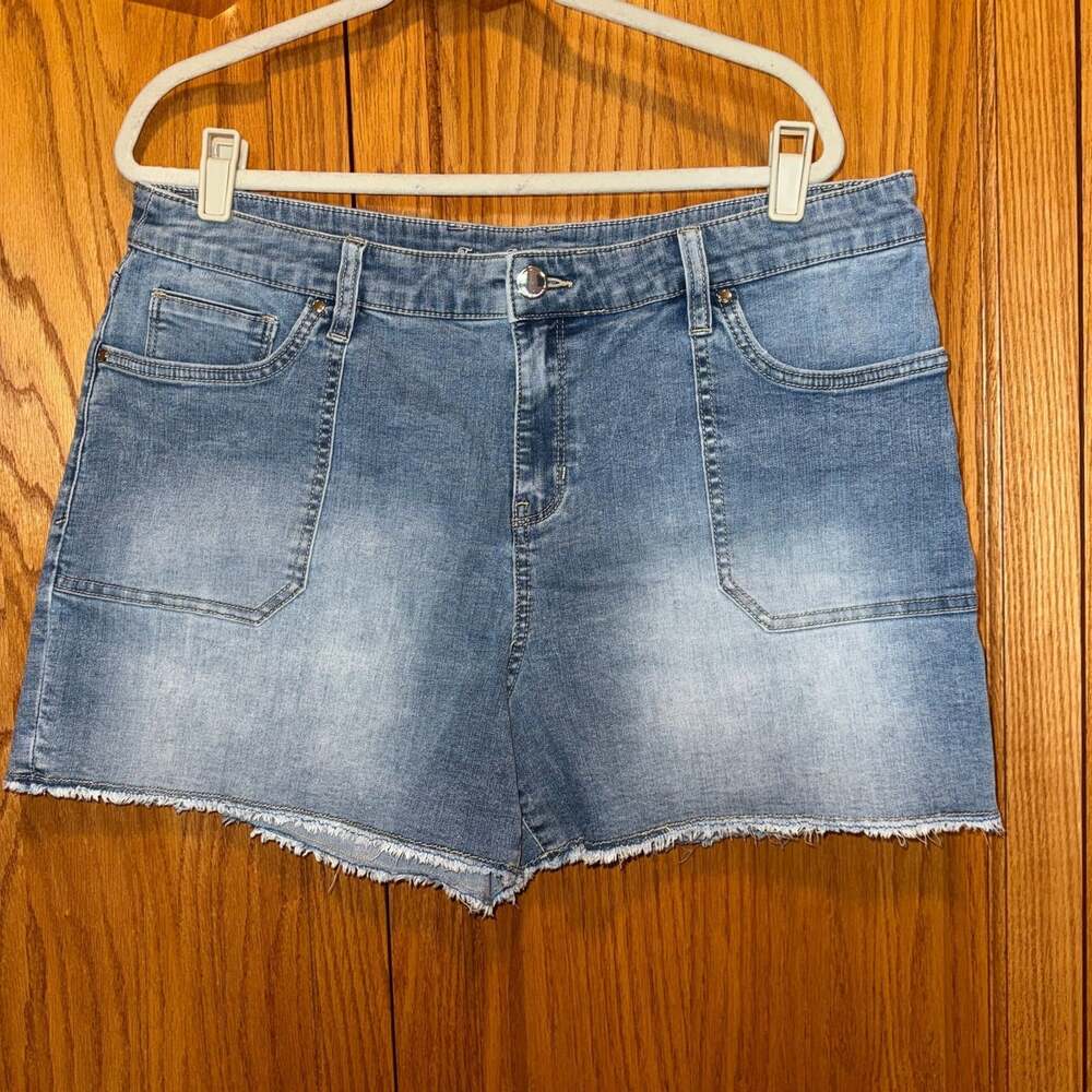 EUC TOMMY BAHAMA BORACAY INDIGO HIGH RISE FRAYED JEAN SHORTS LT VISTA WASH SZ 16